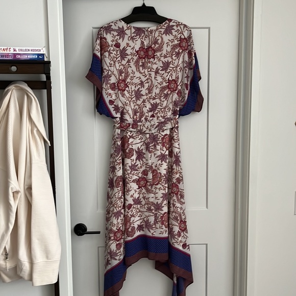 Beautiful Ralph Lauren Dress - Picture 2 of 6